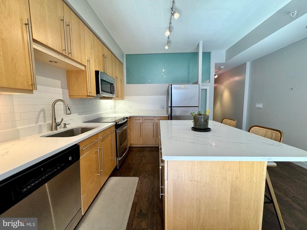 437 New York Avenue Nw - Photo 1