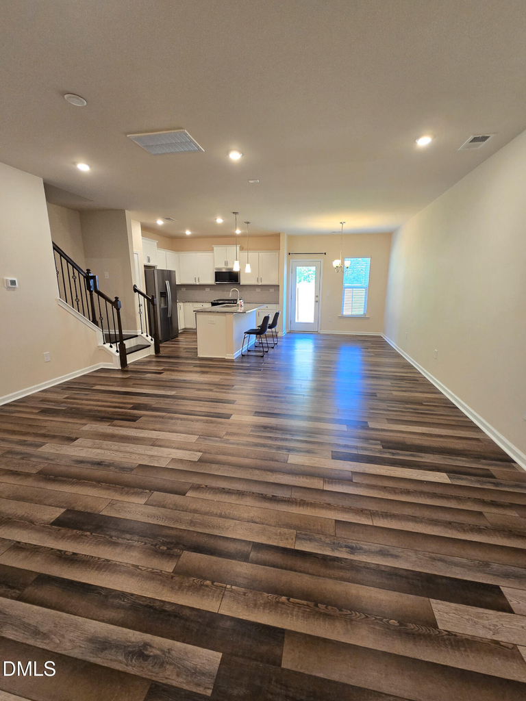 306 Villanova Drive - Photo 4