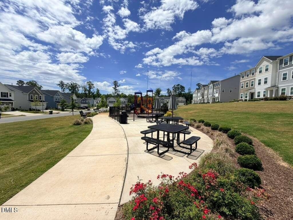 319 Aster Bloom Lane - Photo 35