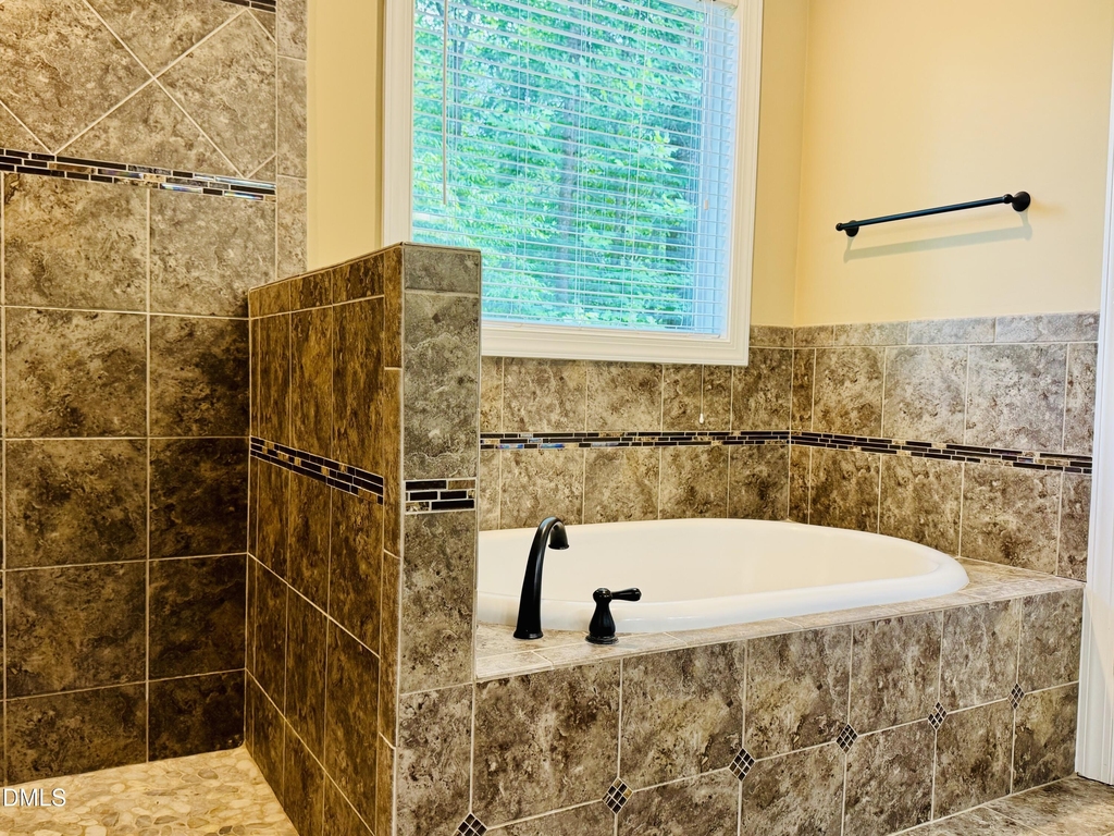 3658 Pleasants Ridge Drive - Photo 8