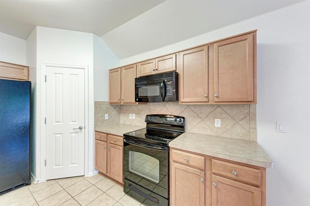 412 Golden Eagle Ln - Photo 5