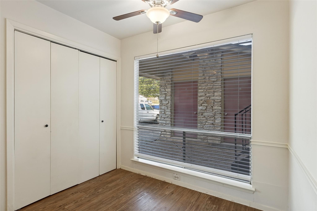 1212 Hollow Creek Dr - Photo 3