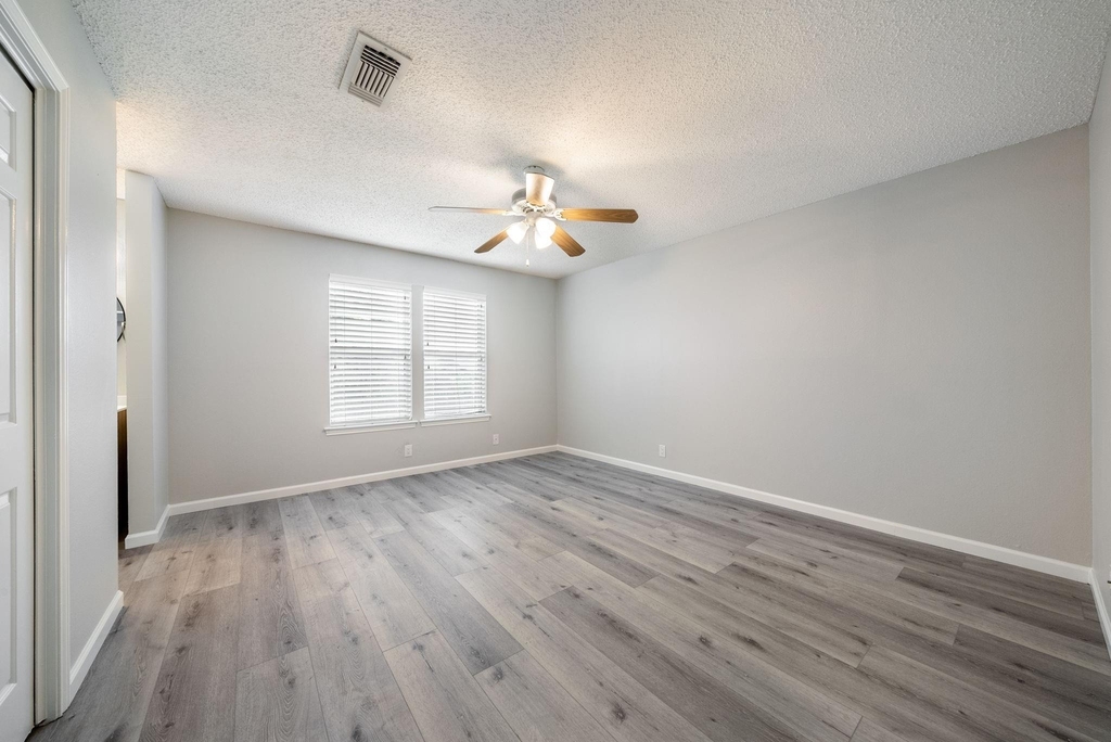 428 S Sailmaster St - Photo 5