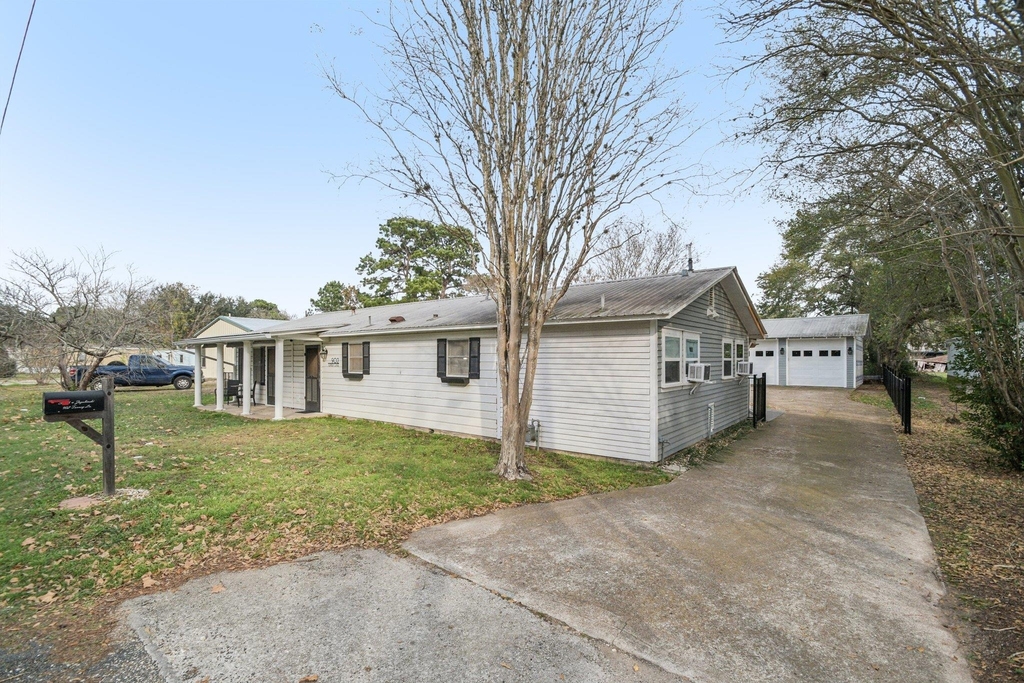 902 Turney St - Photo 7