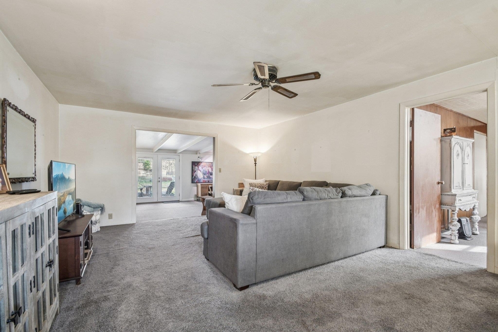 902 Turney St - Photo 9