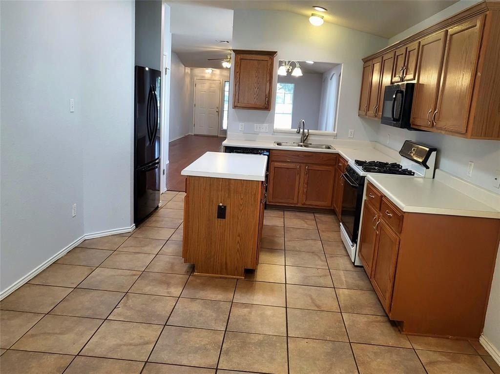 3129 Jazz St - Photo 11
