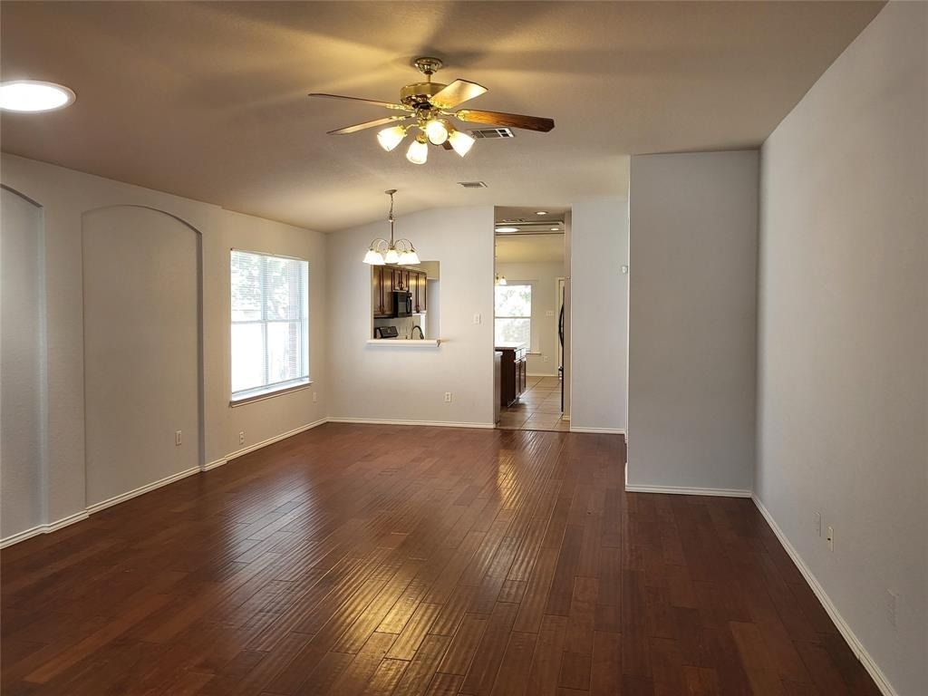 3129 Jazz St - Photo 4