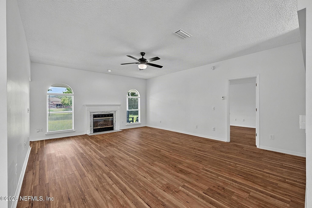 8426 Country Bend Circle W - Photo 7