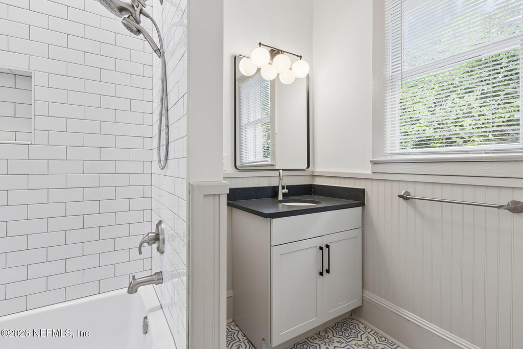 2747 Forbes Street - Photo 29