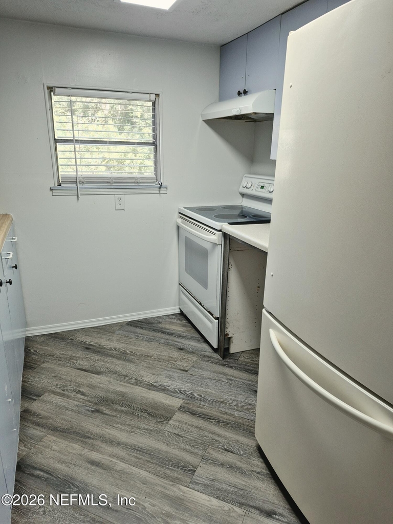 115 May Street - Photo 4