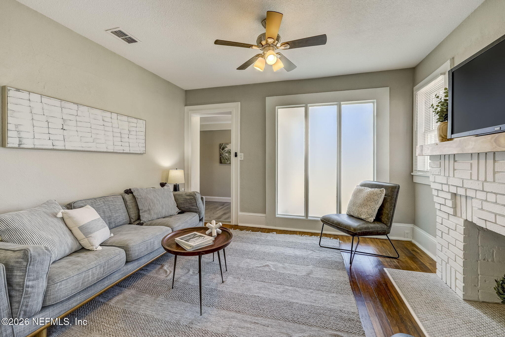 4633 Kingsbury Street - Photo 9