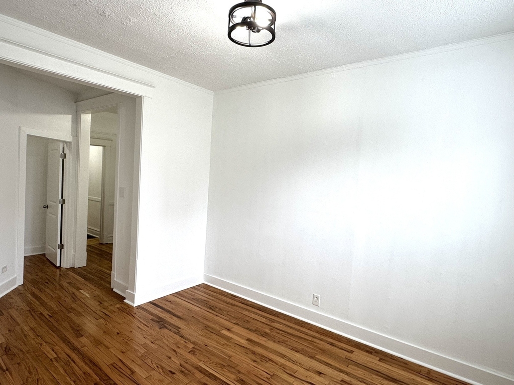 4050 W Hirsch Street - Photo 2