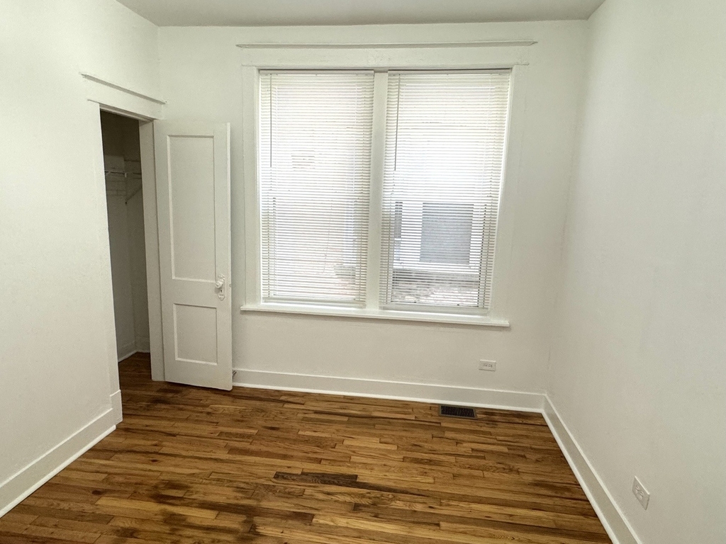 4050 W Hirsch Street - Photo 7