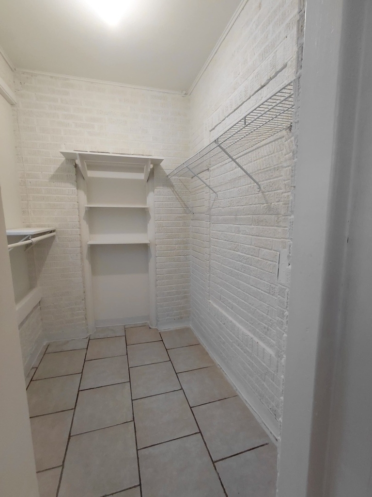 1255 N Harding Avenue - Photo 11