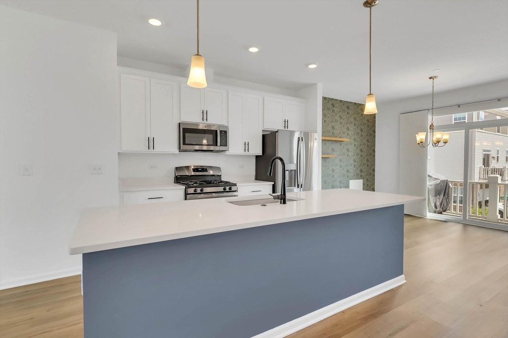 1078 Bogart Street - Photo 8