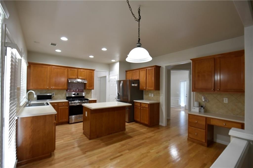2115 Vistoria Drive - Photo 2