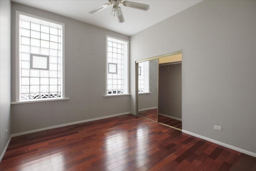 1611 N Wood Street - Photo 3