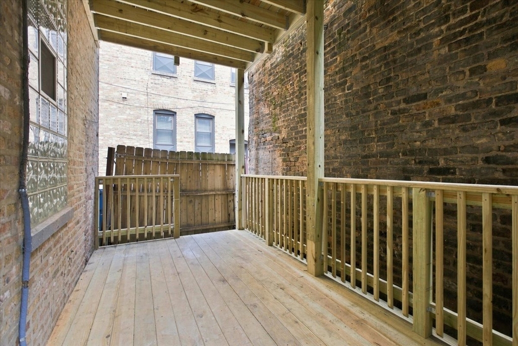1611 N Wood Street - Photo 9