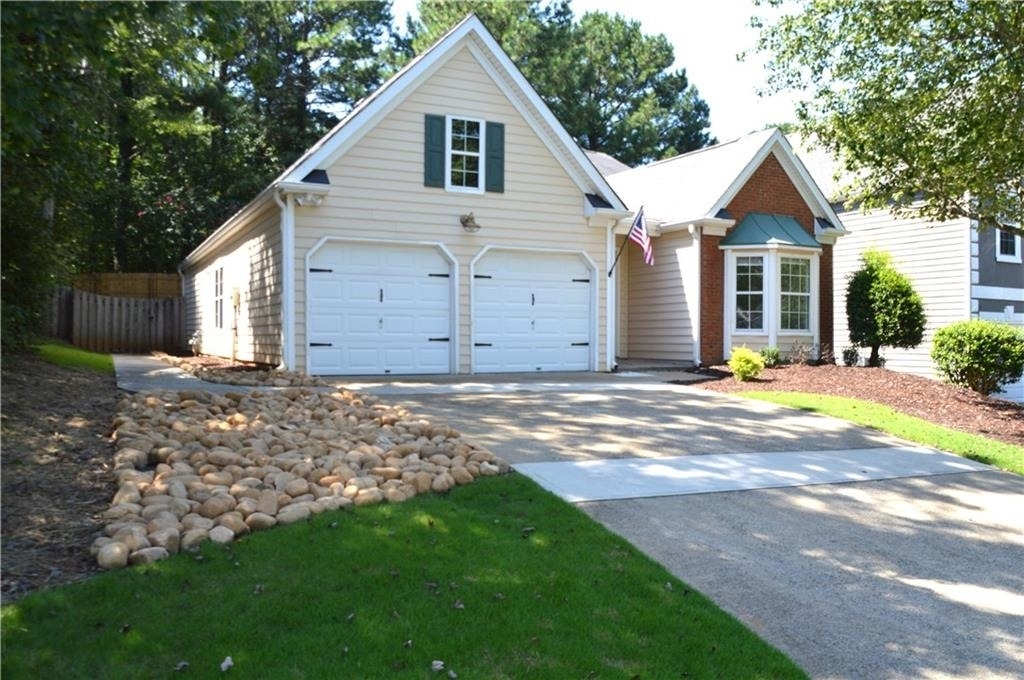 2021 Crestview Way - Photo 1