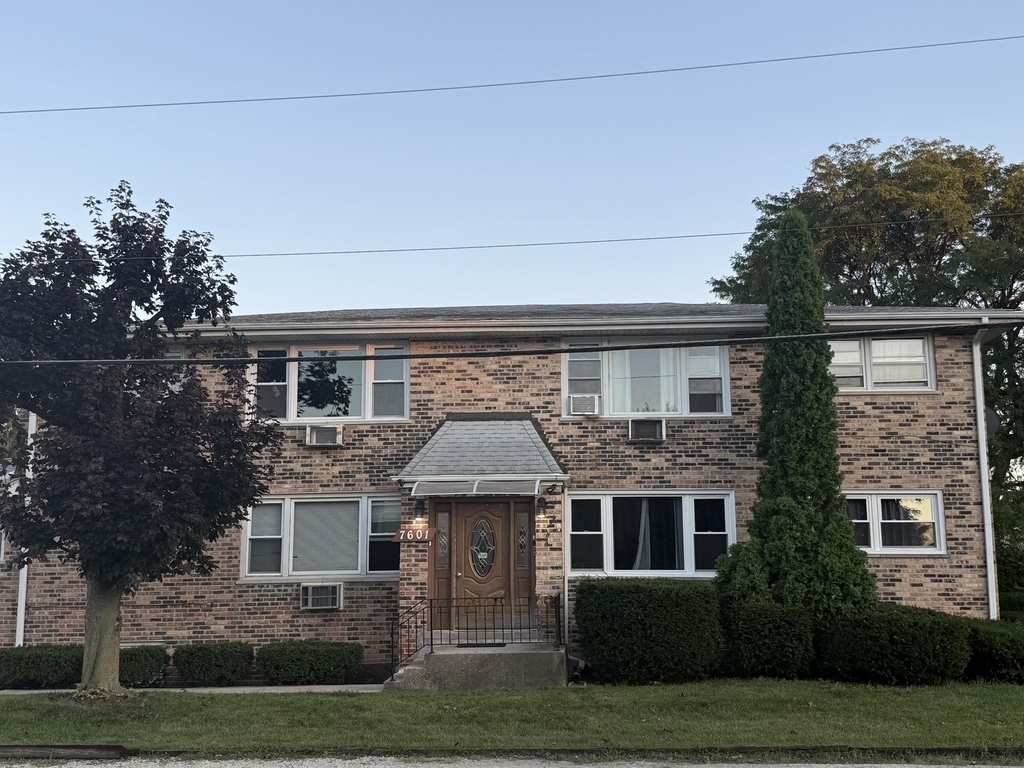 7601 Banks Street - Photo 0