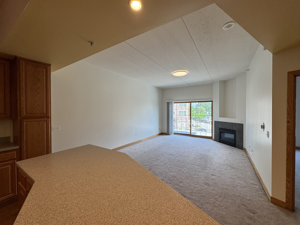 40 E Northwest Highway - Photo 9