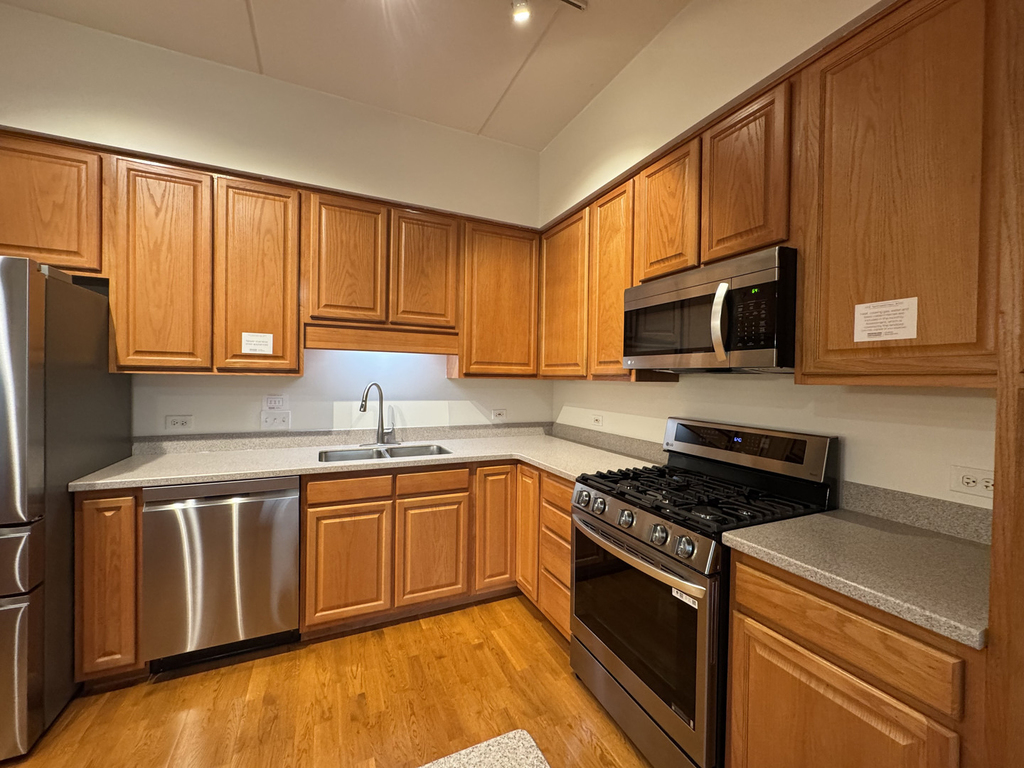 40 E Northwest Highway - Photo 15