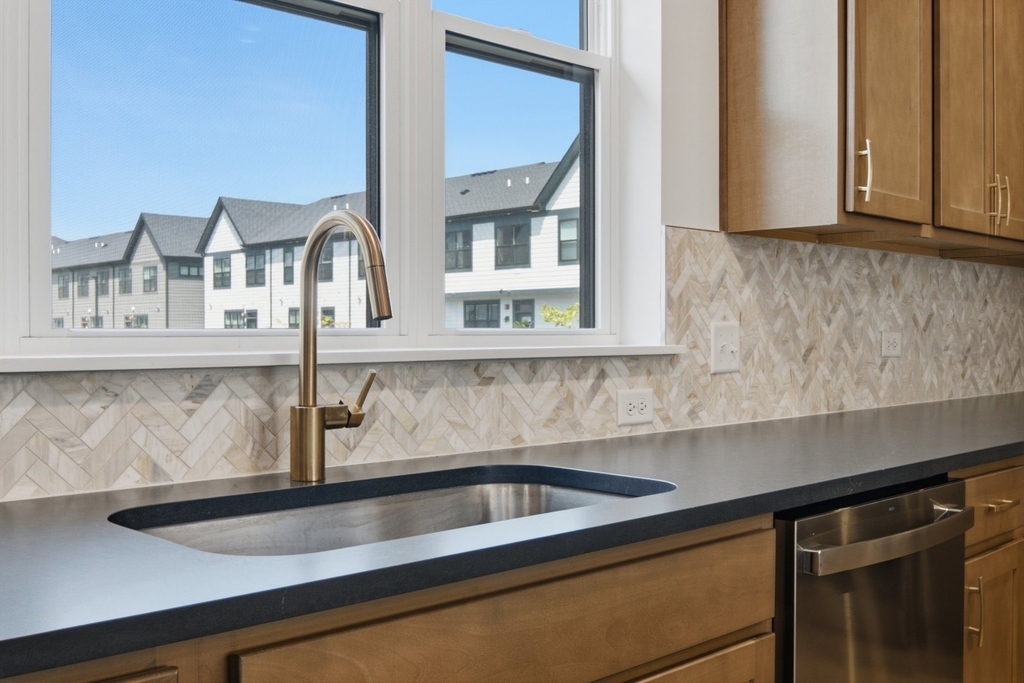 8367 Mulberry Avenue - Photo 7