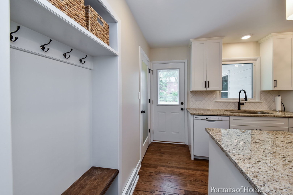 311 Longview Drive - Photo 5