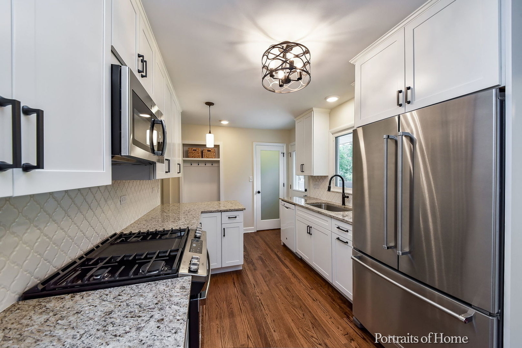 311 Longview Drive - Photo 4