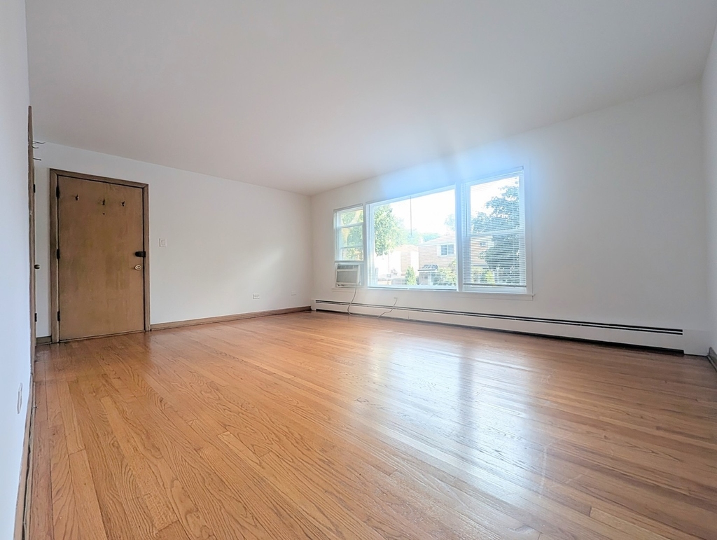 2308 W Birchwood Avenue - Photo 2