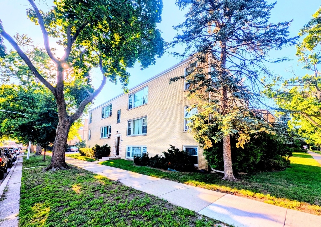 2308 W Birchwood Avenue - Photo 0