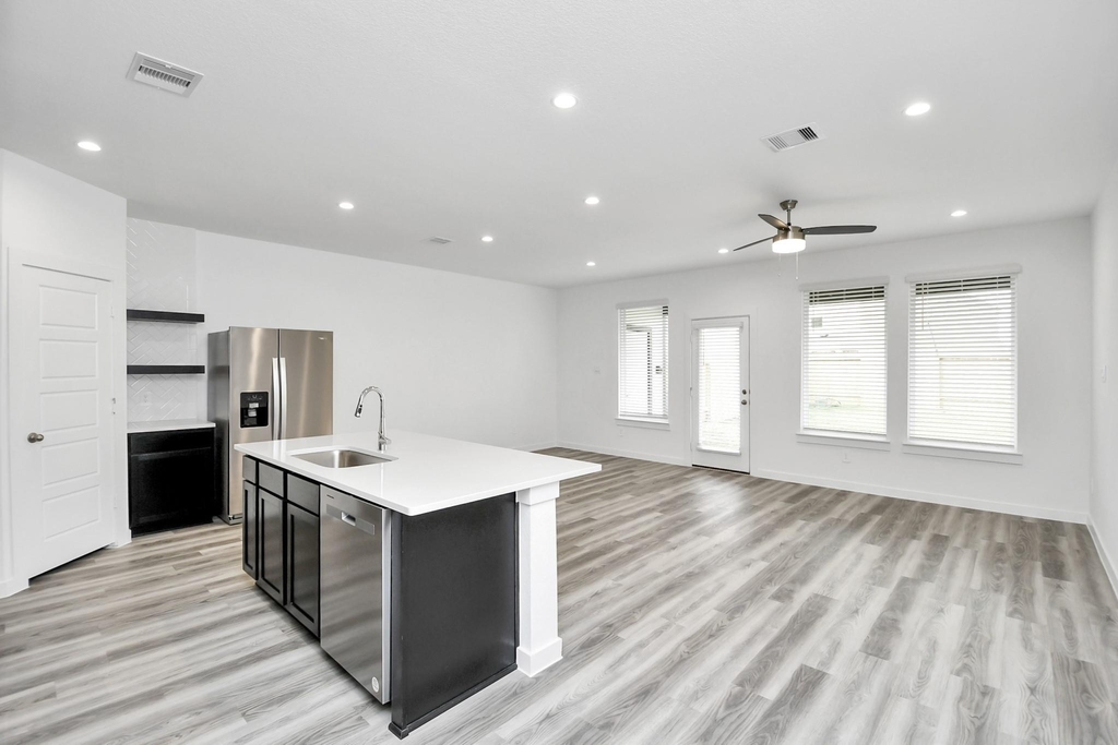 12316 Basilwood Drive - Photo 8
