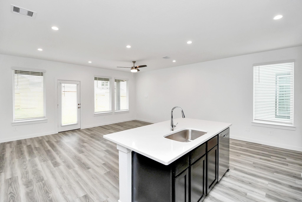 12316 Basilwood Drive - Photo 11