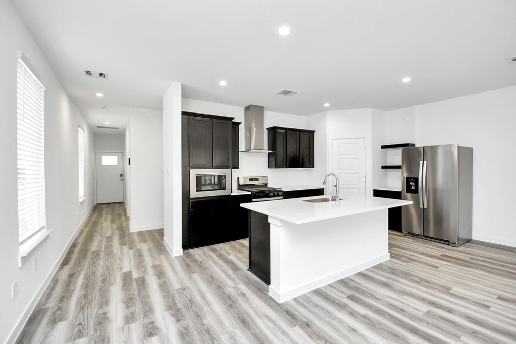 12316 Basilwood Drive - Photo 4