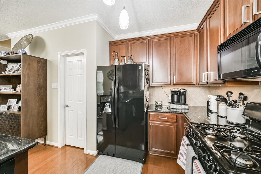 1430 W 24th Street - Photo 12