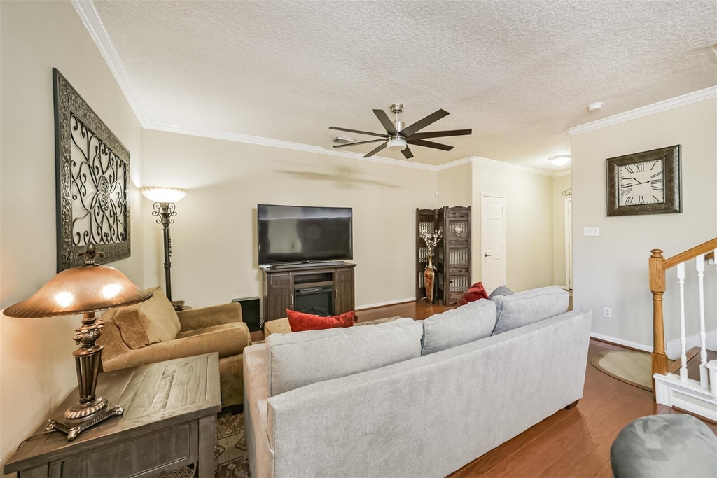 1430 W 24th Street - Photo 5