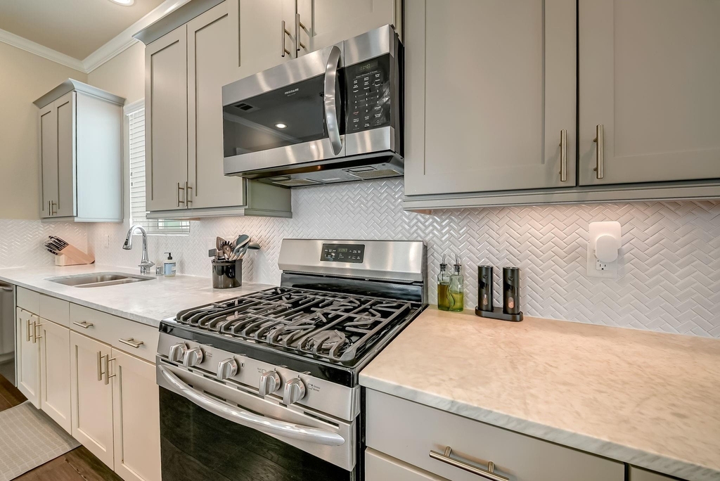 5916 Petty Street - Photo 11