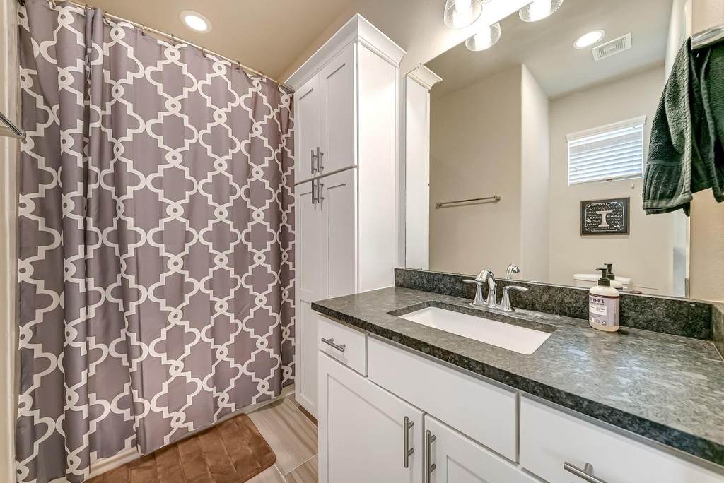 5916 Petty Street - Photo 18