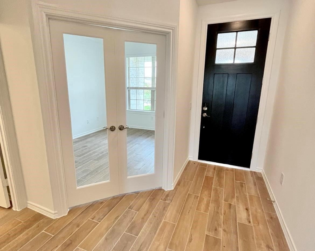 1337 Grass Bend Dr - Photo 2
