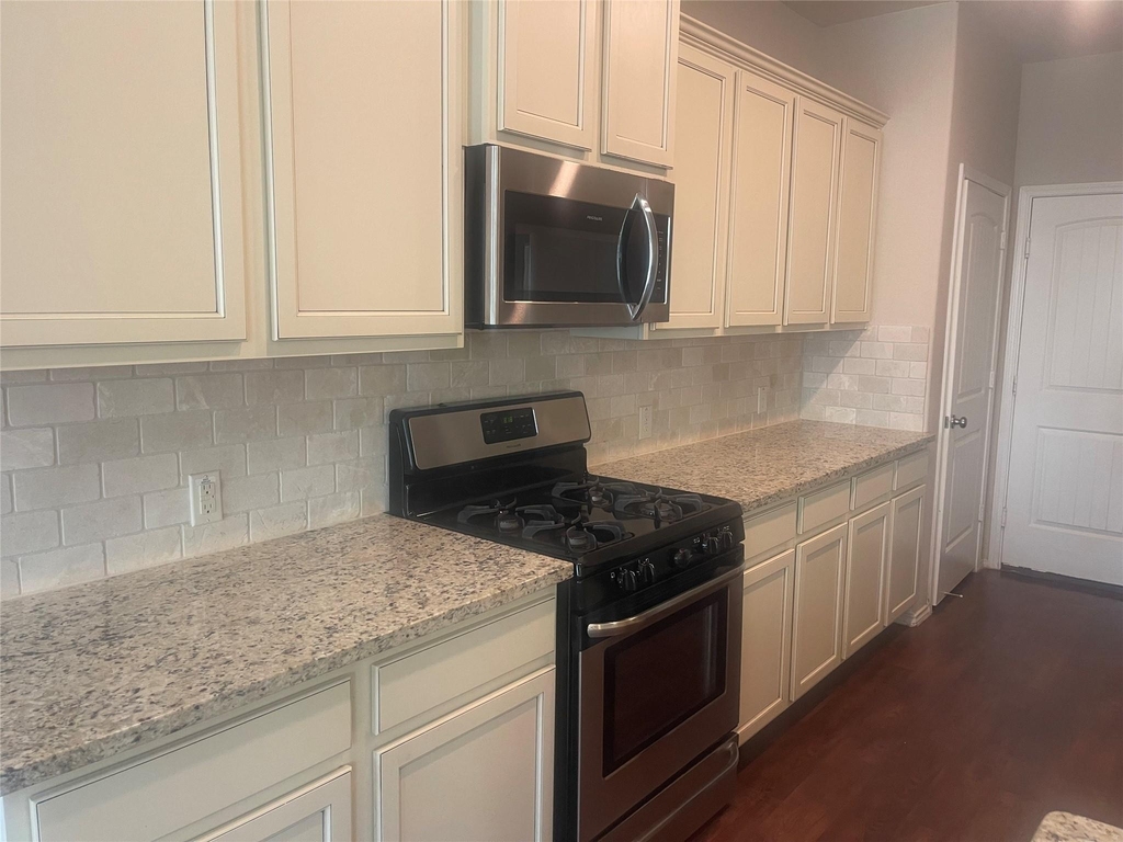 6422 Stoney Creek Drive - Photo 6