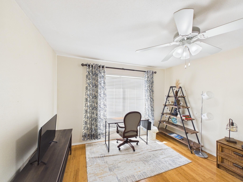 7950 N Stadium Drive - Photo 11