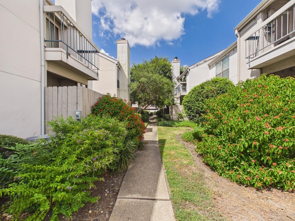 7950 N Stadium Drive - Photo 19