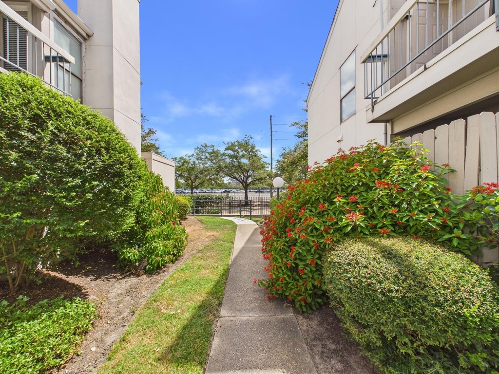 7950 N Stadium Drive - Photo 20