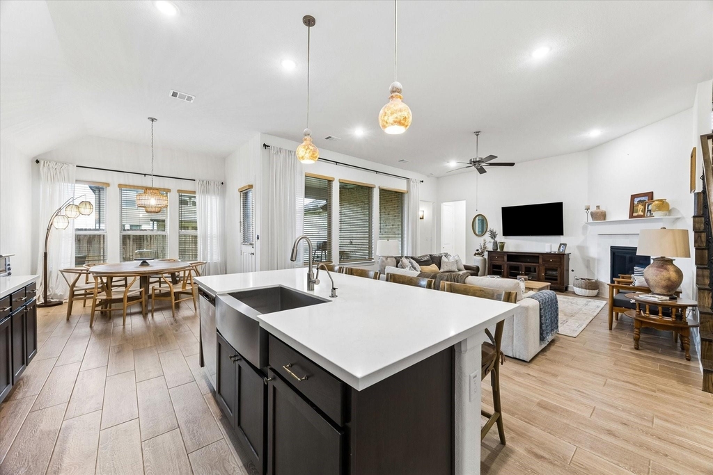 729 Maplewood - Photo 13