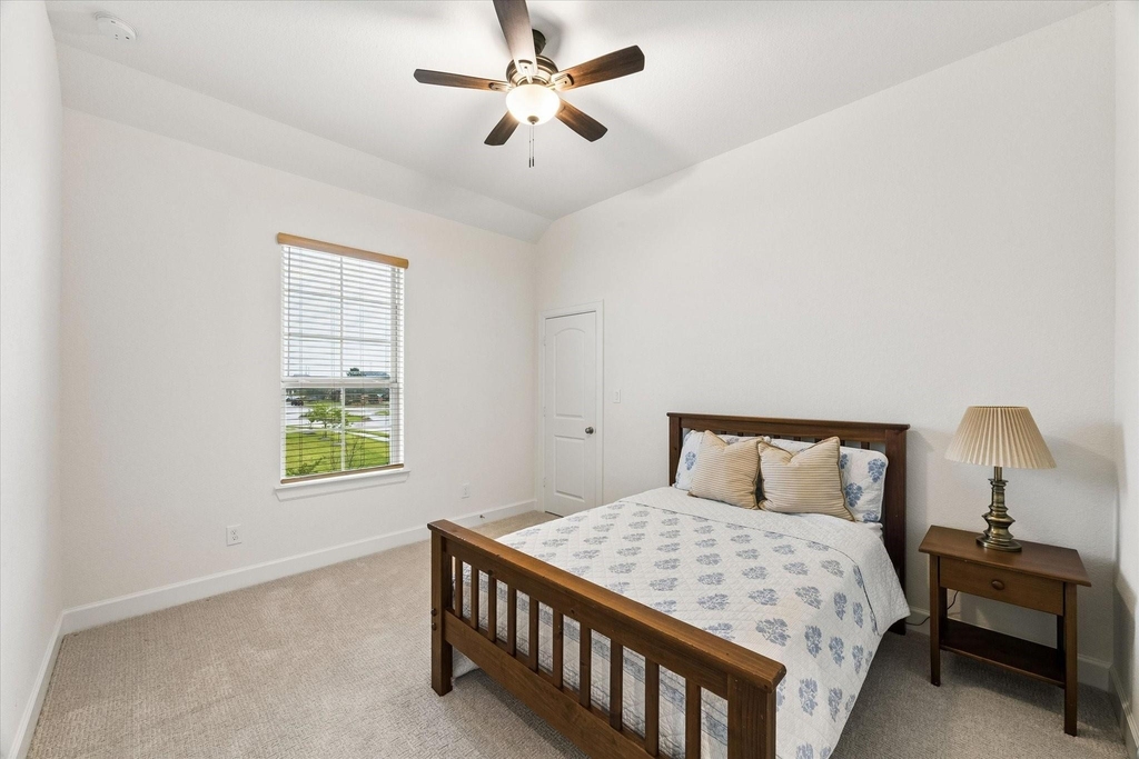 729 Maplewood - Photo 27