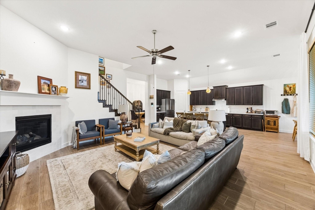 729 Maplewood - Photo 10