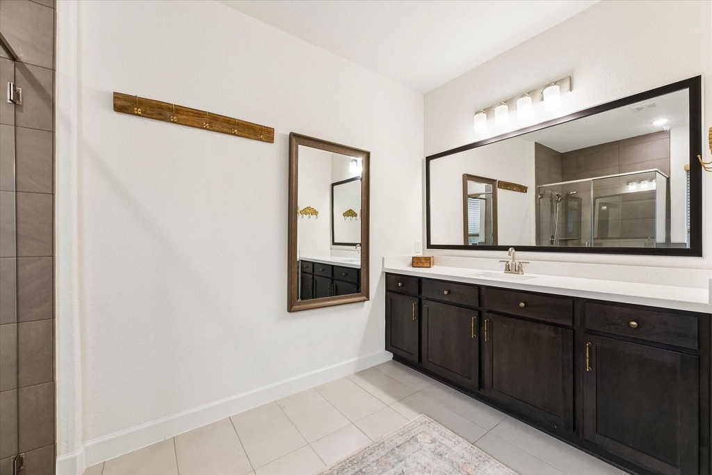 729 Maplewood - Photo 19