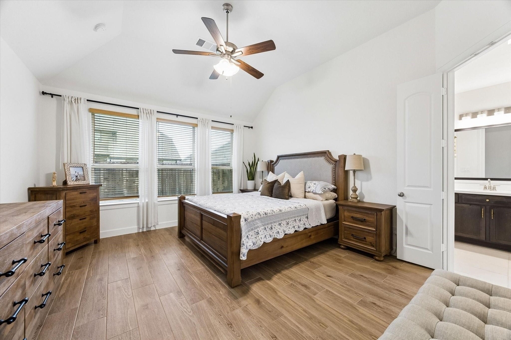 729 Maplewood - Photo 17