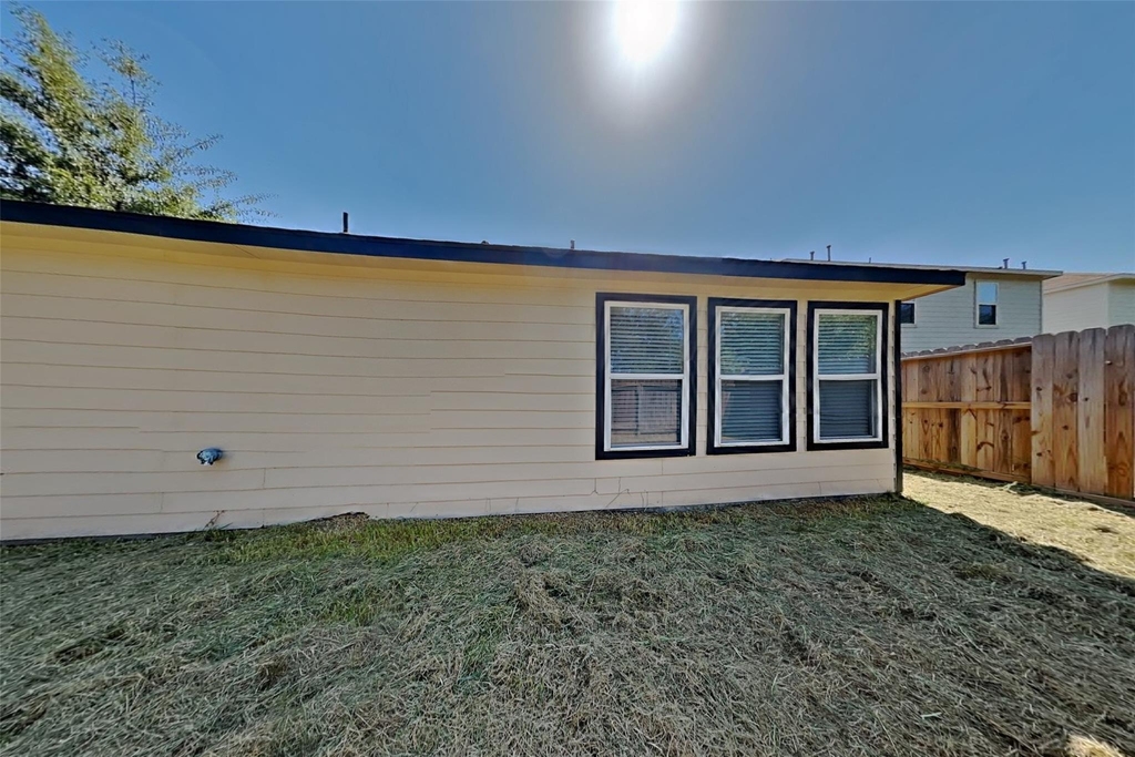 16716 Foursquare Drive - Photo 19
