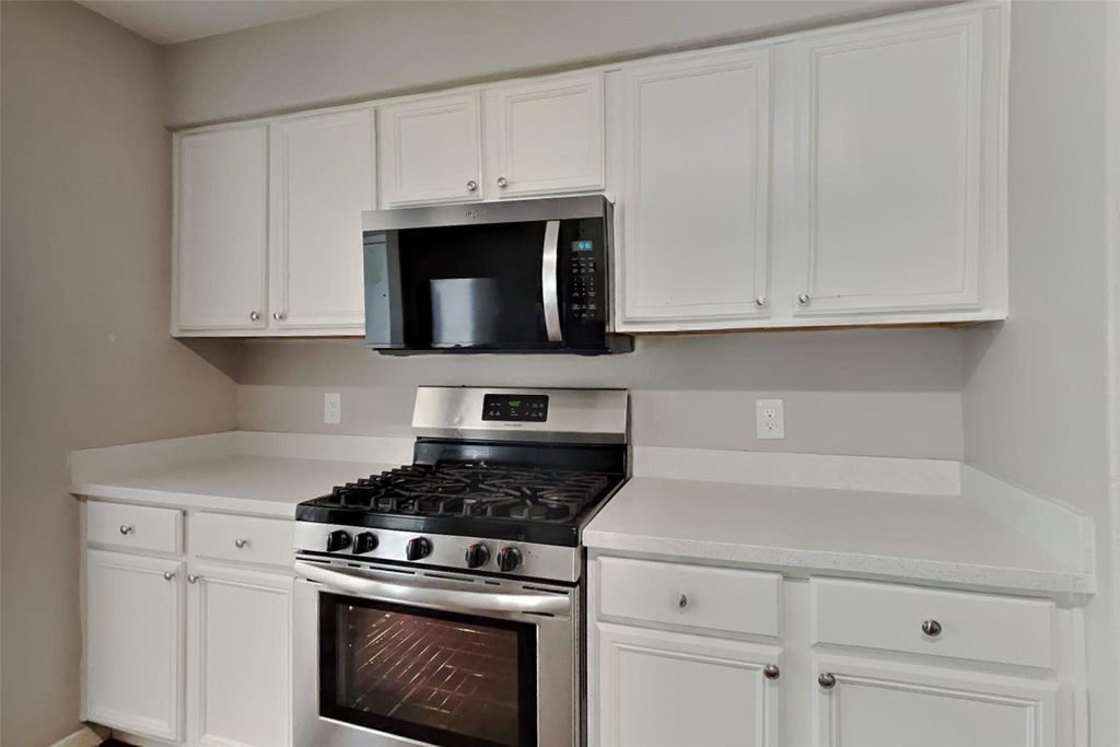 16716 Foursquare Drive - Photo 5